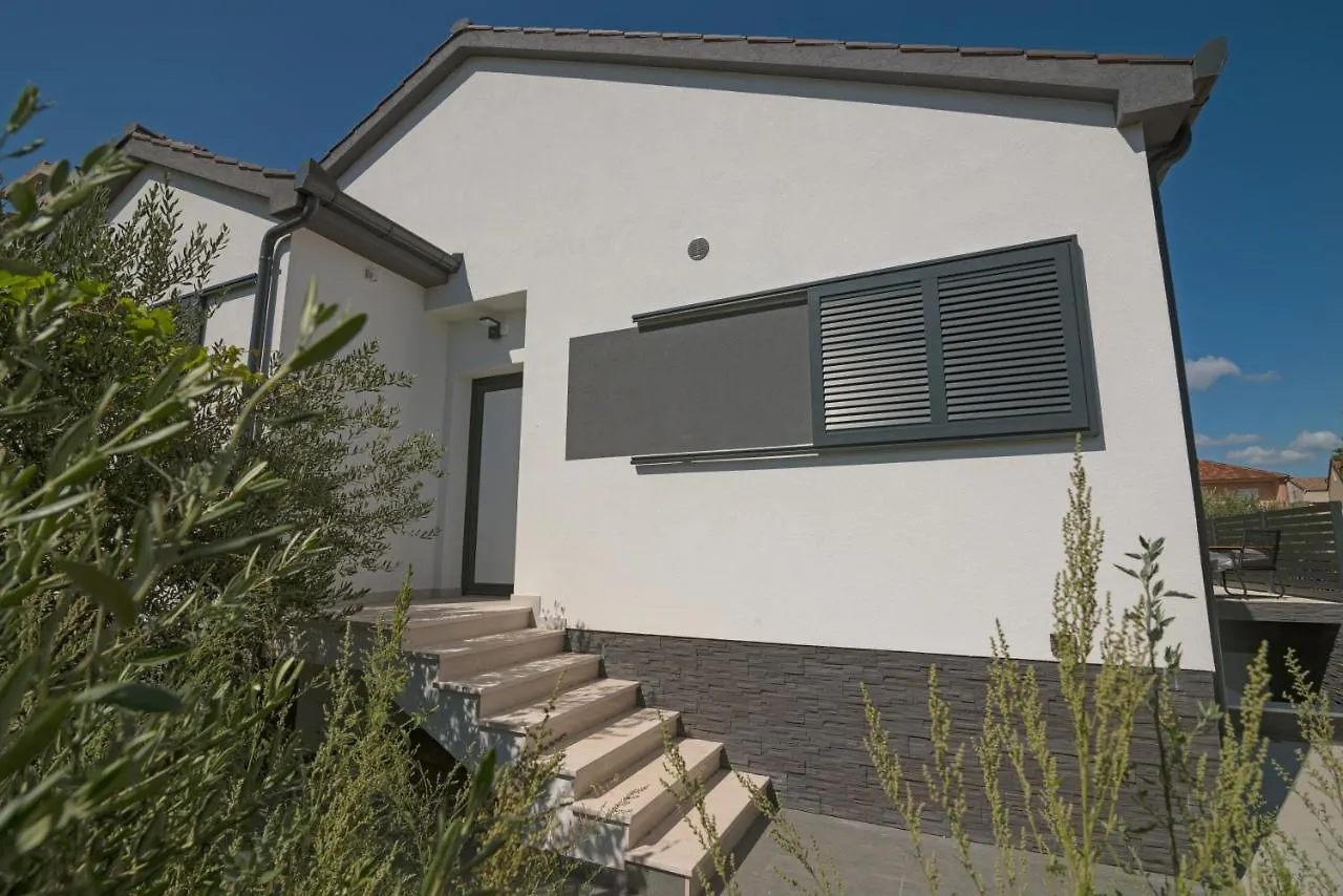 Kuca Za Odmor Laura Villa Biograd Na Moru 0*,